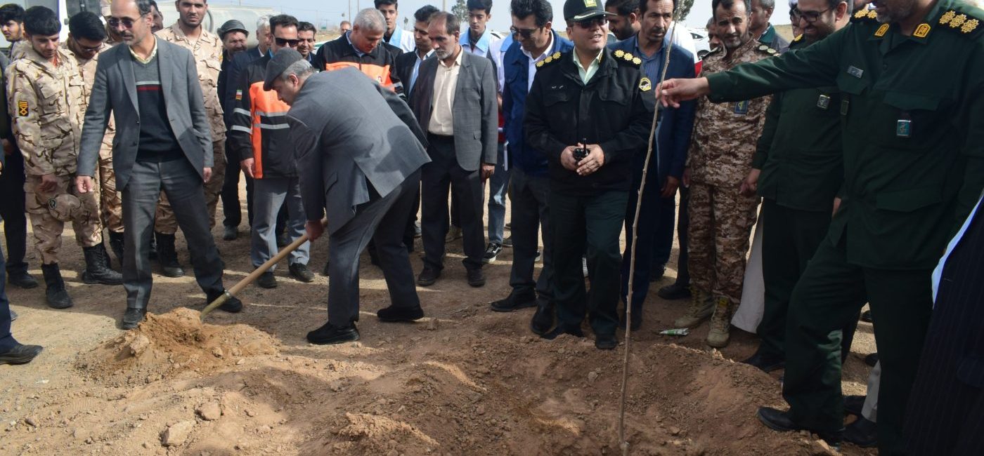 افتتاح طرح ایجاد فضای سبز مقبره الشهدا و مسیر منتهی به آن خواف